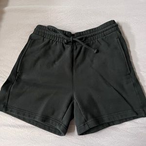 Aritzia 5 inch black sweat shorts